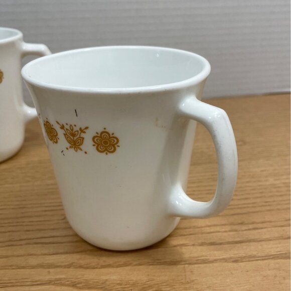 Vintage Corelle by Corning Coffee Mugs Cups Butterfly Gold Pattern Set of 4 USA - Picture 3 of 7